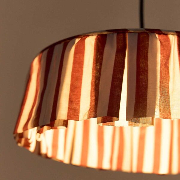 Lustre VIBES listras castanha 40 x 12 cm